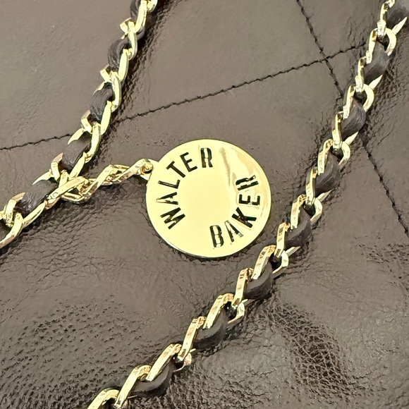 Walter Baker Black Genuine Leather Shoulder Bag with Gold Chain - Picture 4 of 9